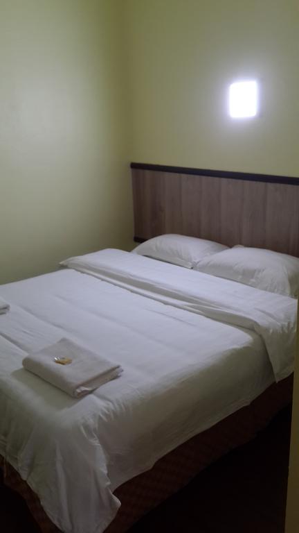 The Garden Inn Miri Habitación foto